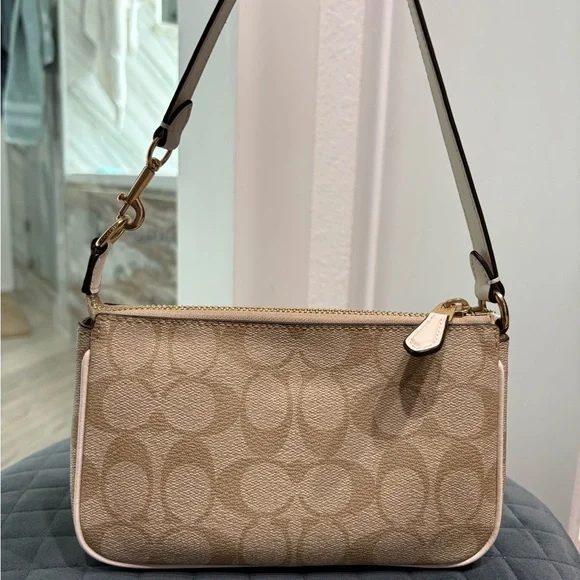 Coach Nolita 19 in Signature Canvas - Picture 4 of 12